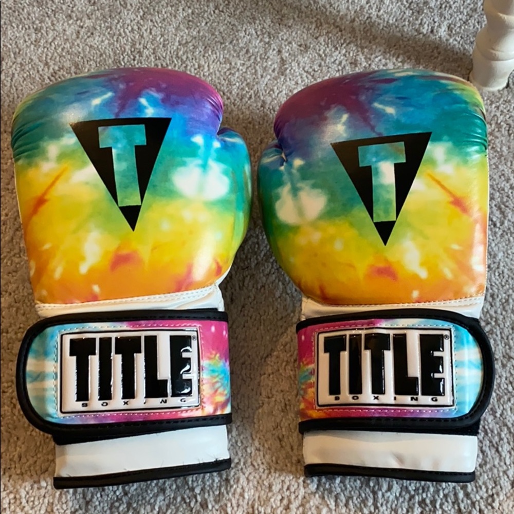 Title boxing gloves 12oz